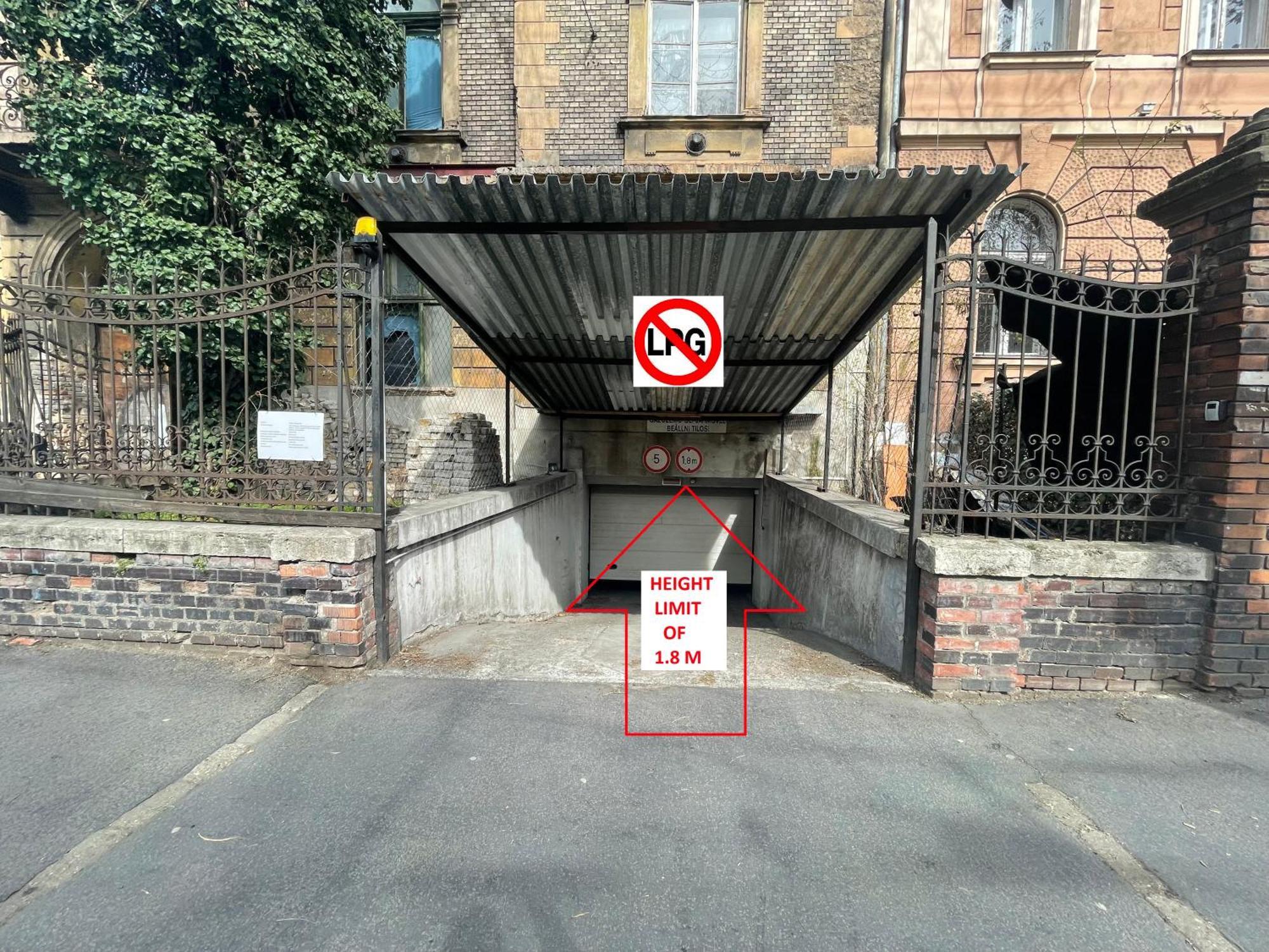 Inbp05 Studio #freeparking * Budapeste